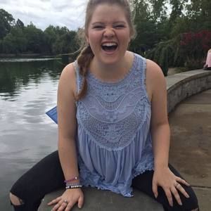 Meet your Posher, Hannah